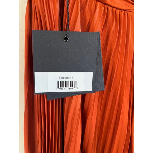 Ieena for Mac Duggal 26729 Satin Pleated Plunge Neck Lace Up Back Gown Size 2 - Picture 8 of 9